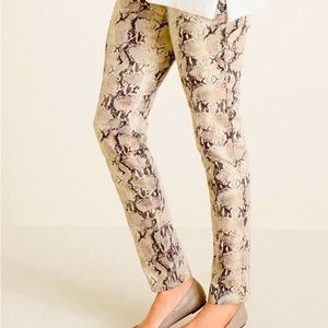 NWT Chicos snakeskin pattern jeans size large (14)